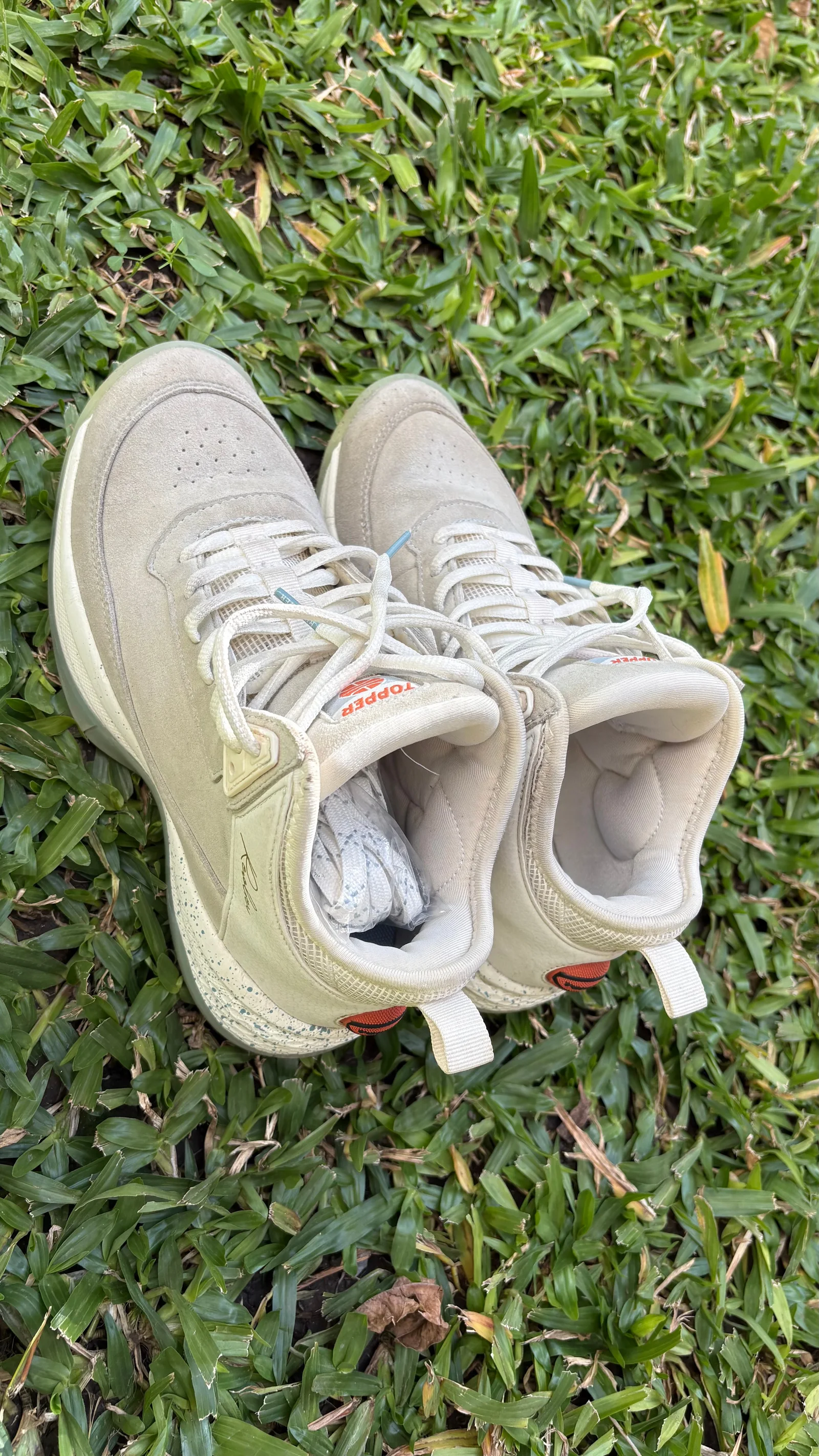 Zapatillas Topper Revolver vistas desde arriba, con cordones y interior visibles